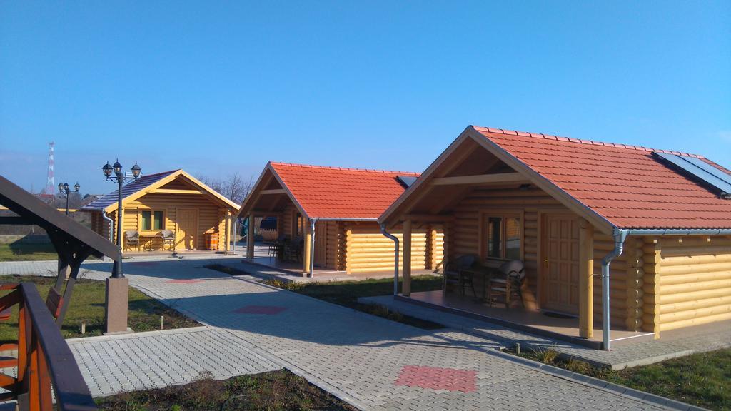 Tuzseri Palinka Tanya Exterior foto