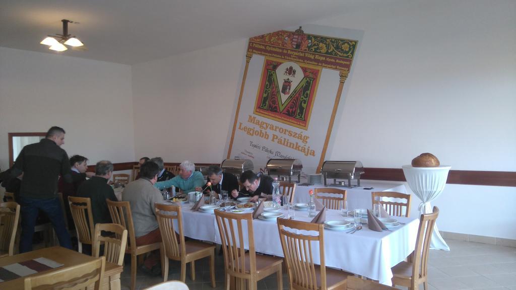 Tuzseri Palinka Tanya Exterior foto