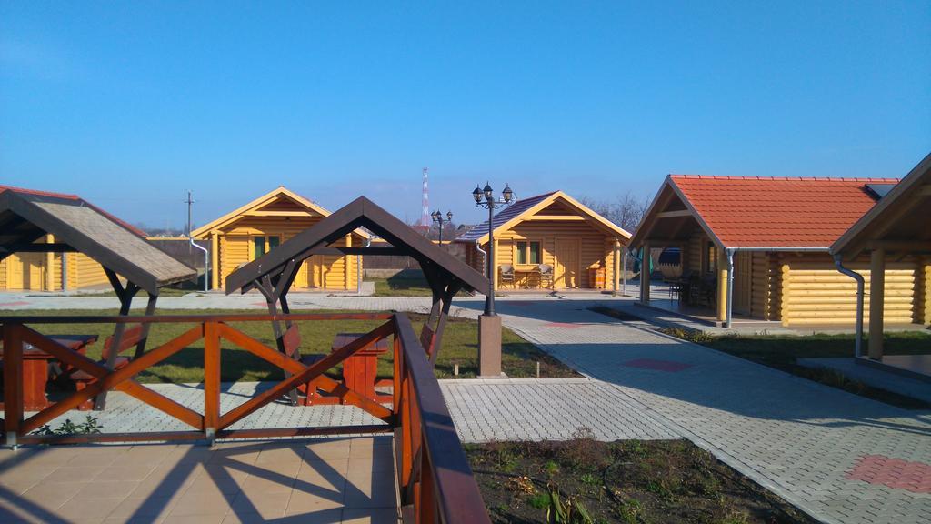 Tuzseri Palinka Tanya Exterior foto